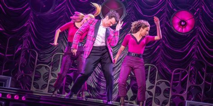 A Comprehensive Guide To Jonathan Groff's Height