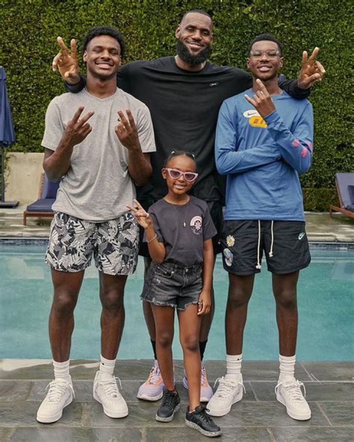 Bronny James' Height In Feet Revealed!