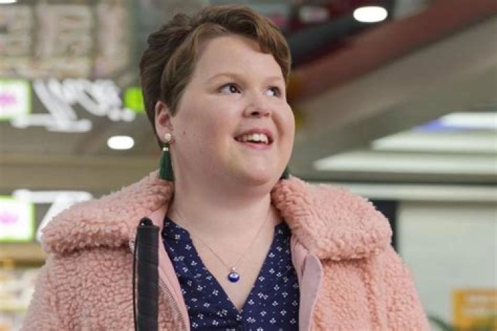 Calle Walton: The Blind Actress Who Shines in the Dark