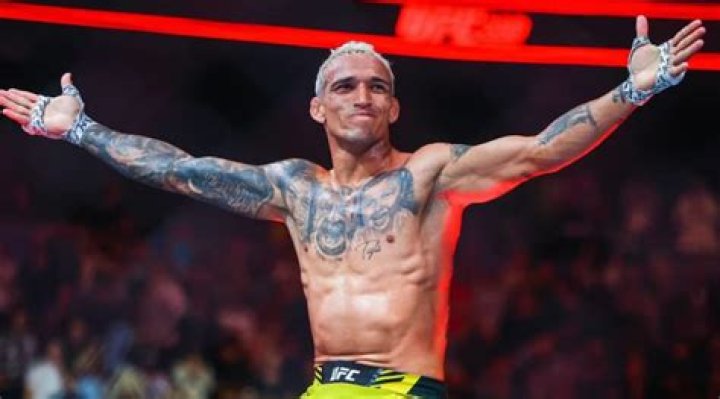 Charles Oliveira Net Worth: Inside the UFC Star’s Earnings