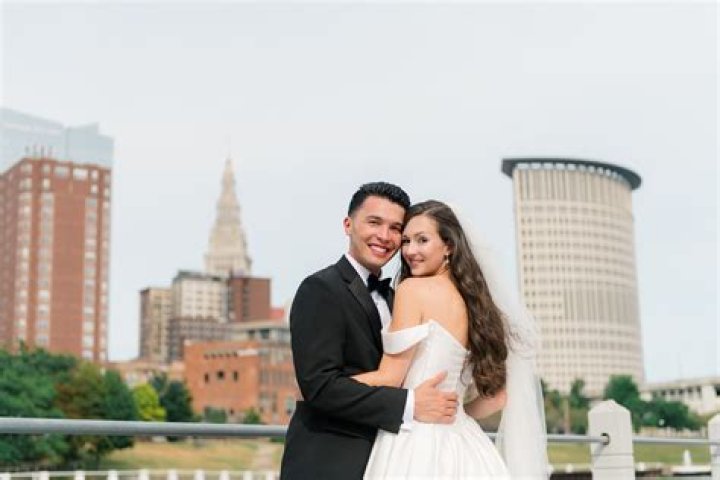 Is Lee Asher's Marital Status Unveiled: Married Or Not?