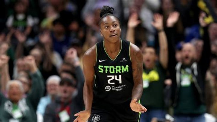 Meet The Inspiring Wife Of Seattle Storm's Star Jewell Lloyd