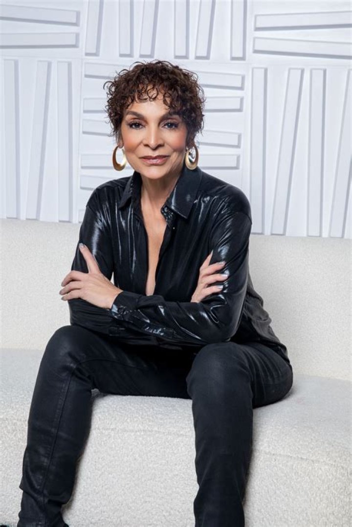 "Secrets Of Jasmine Guy's Drug-Free Lifestyle"