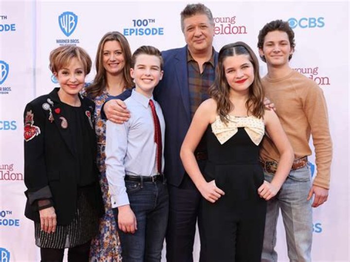 The Fortune Annie Potts Makes Per Episode In 'Young Sheldon'