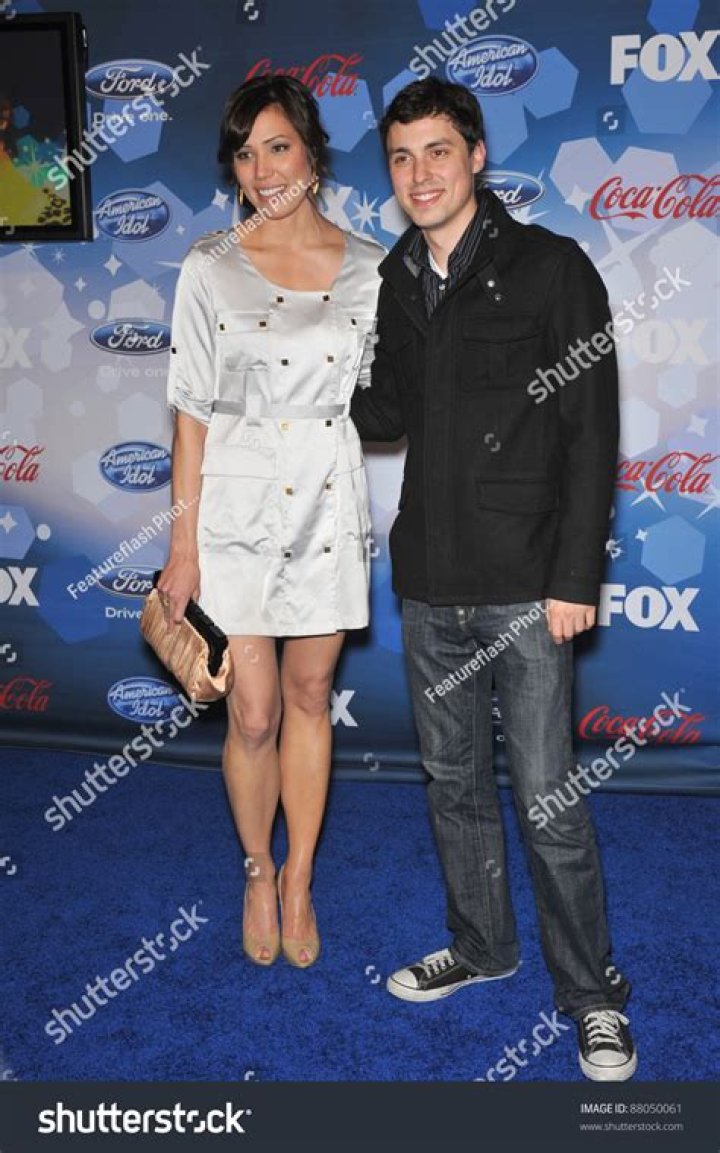 Uncover The Identity: Michaela Conlin's Husband Revealed