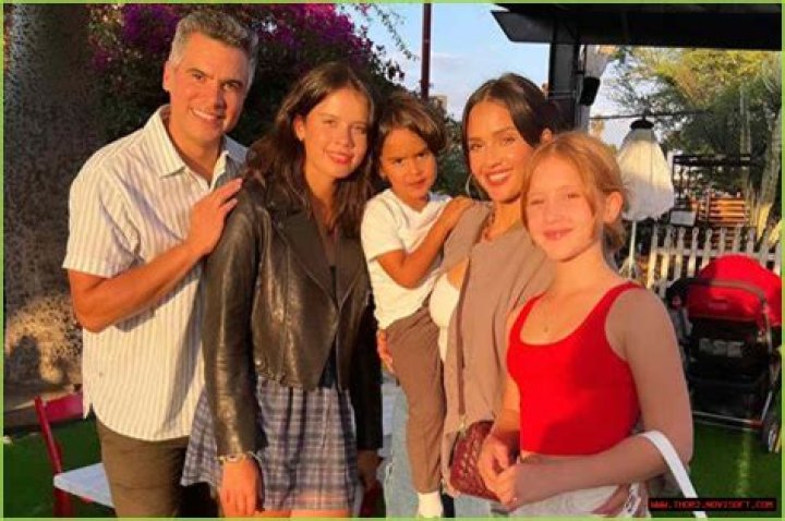 Uncover The Multifaceted World Of Jessica Alba Diddy: From Hollywood To Activism