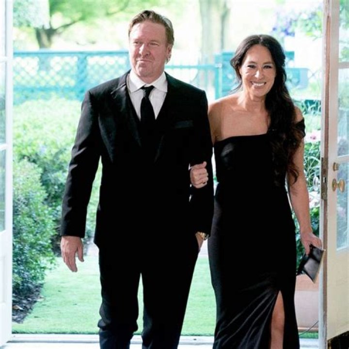 Uncovering Chip Gaines' Marital History