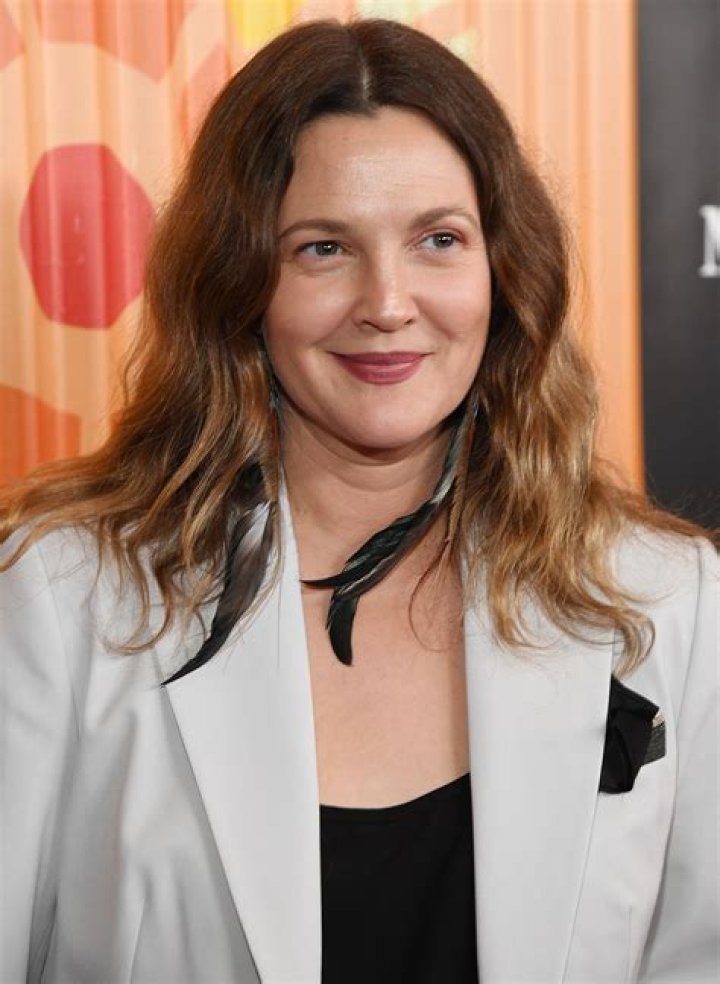 Unveiling Drew Barrymore's Height: Discoveries And Insights
