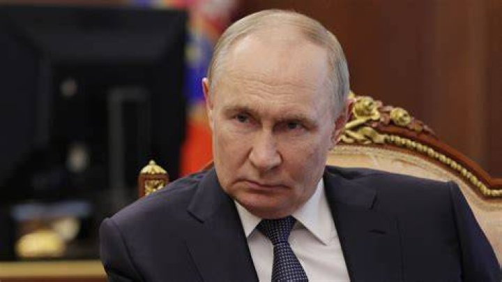 Unveiling Putin's Age And Height: Unraveling The Enigma