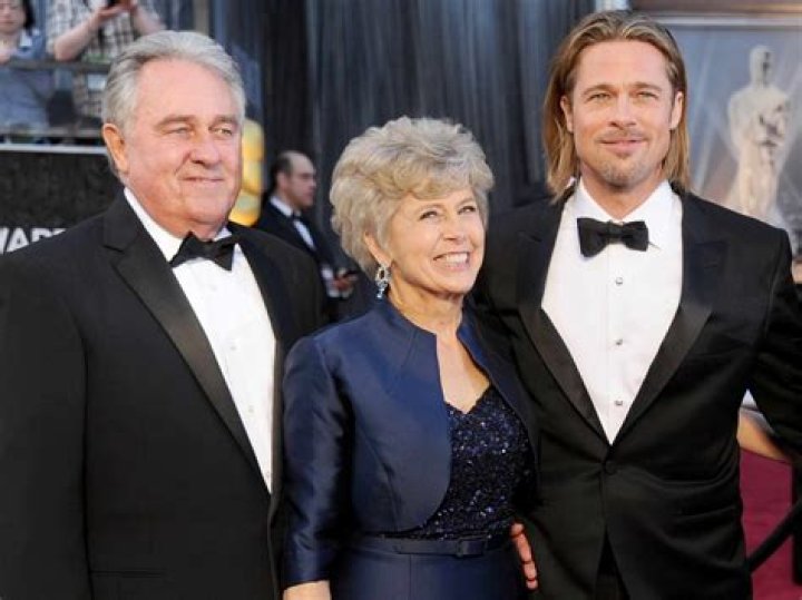 Unveiling The Connection Between Michael Pitt And Brad Pitt: Surprising Discoveries