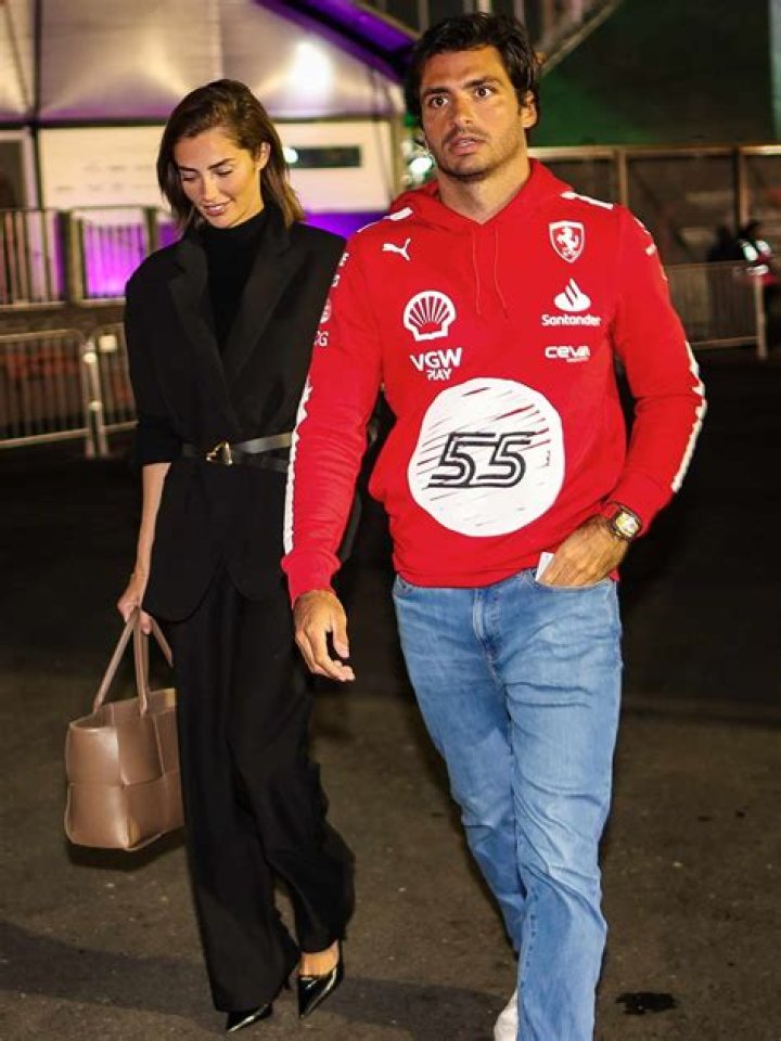 Unveiling The Enigmatic World Of Carlos Sainz Jr.'s Girlfriend: Exclusive Insights