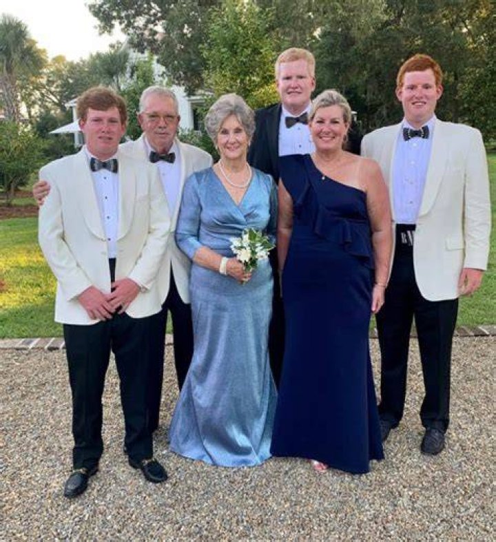Who Are Alex Murdaugh Parents? His Net Worth and Wikipedia Bio